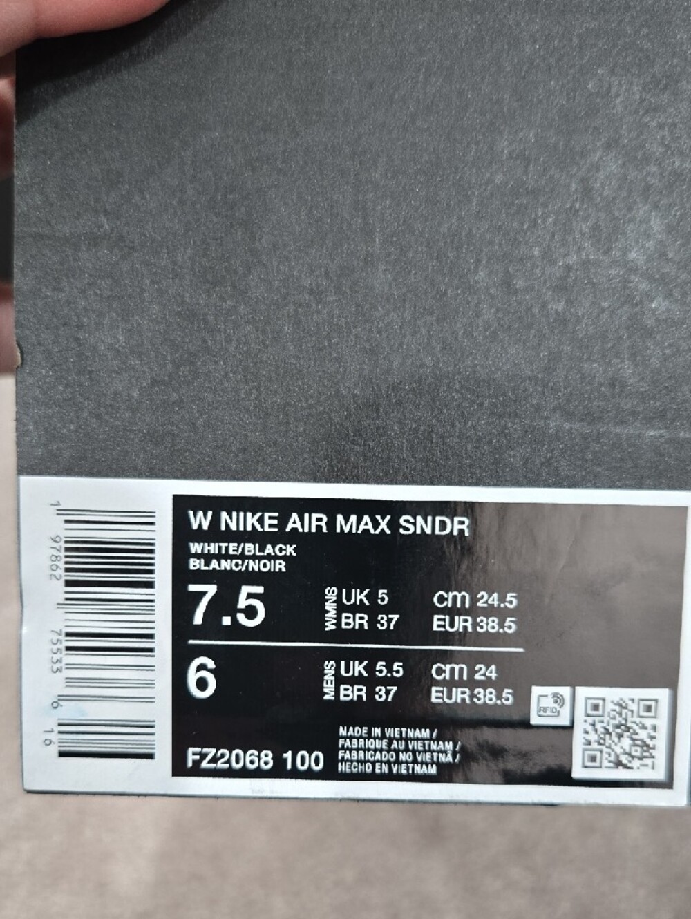 Women's Nike Air Max SNDR Size 7.5 - Picture 2 of 3